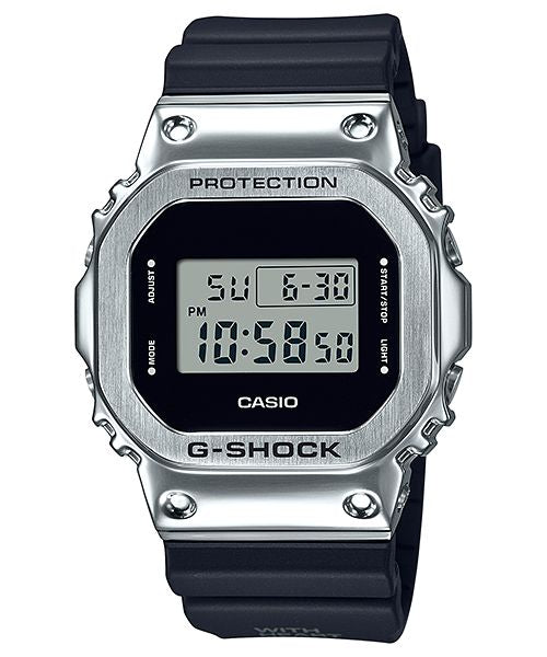保証期間1年間カシオ GM-5600-1ER G-SHOCK メンズ 腕時計 海外モデル